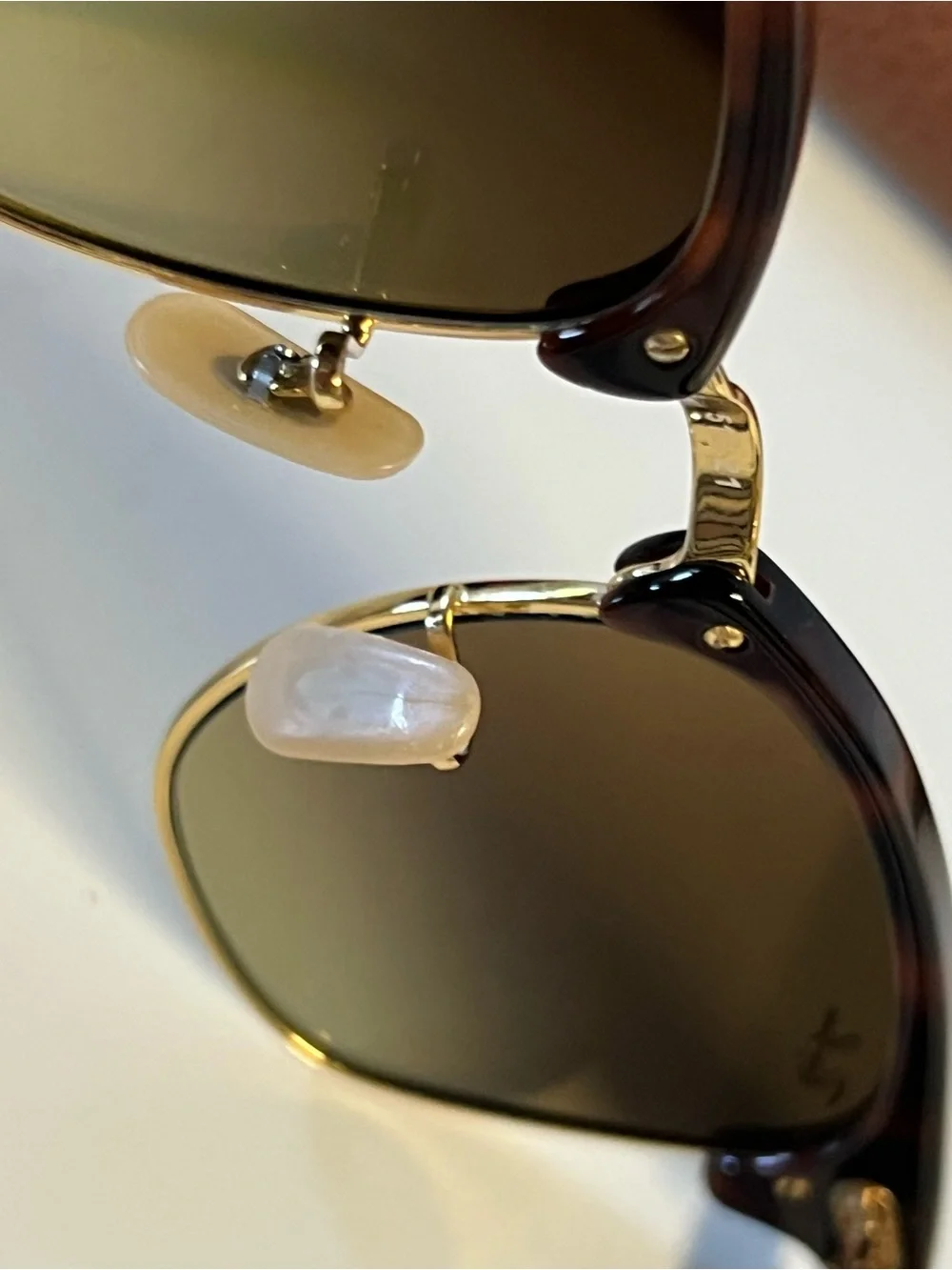 Ray-Ban Brown Tortoiseshell Clubmaster Sunglasses with Brown Case